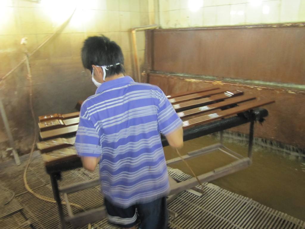 穗軒門(mén)業(yè)蕾蕾專欄 隨手拍工廠實(shí)景，細(xì)品實(shí)木門(mén)匠心制作工藝